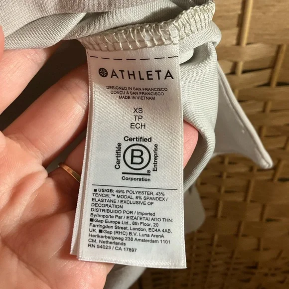 Athleta Luxe High/Low Crewneck - Picture 10 of 11